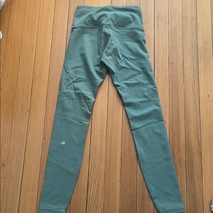 Lululemon size 4 leggings